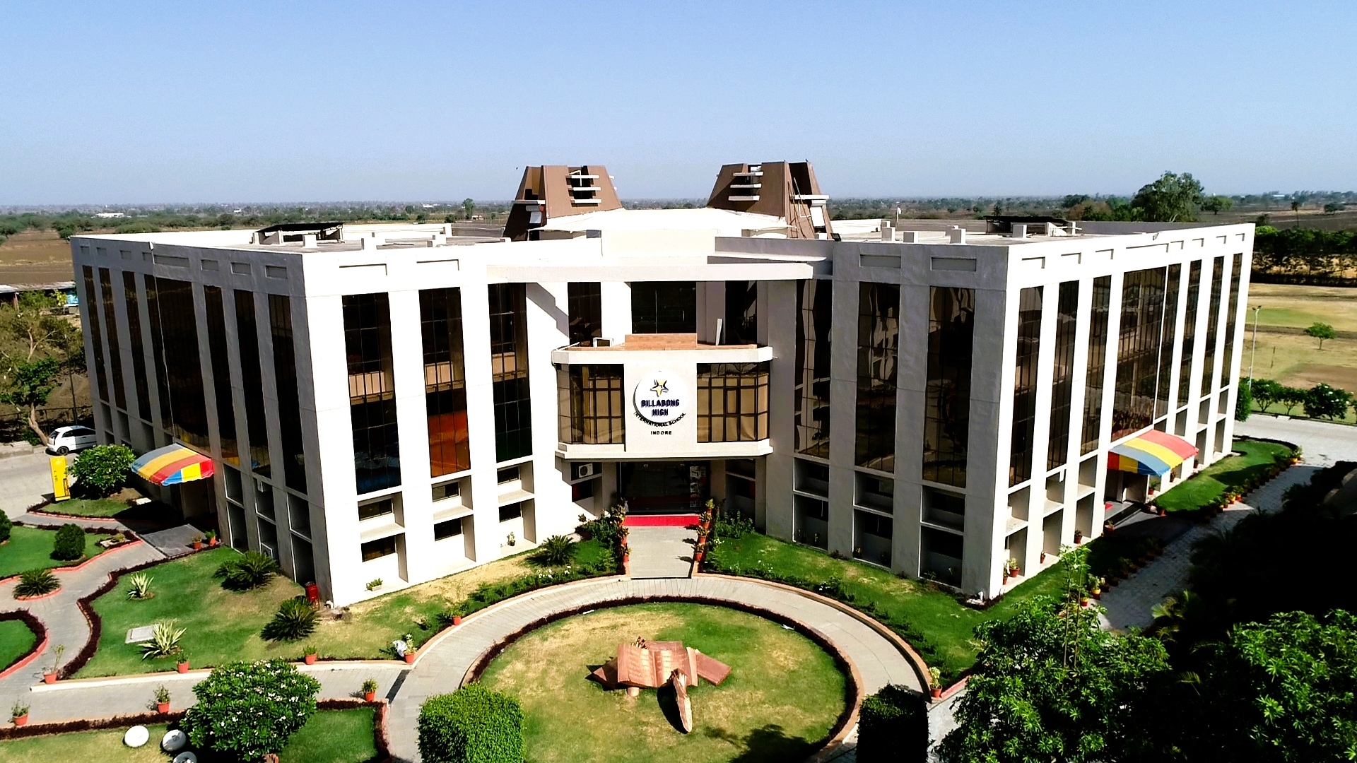 Top 10 CBSE schools of Indore: Billabong High International School.
