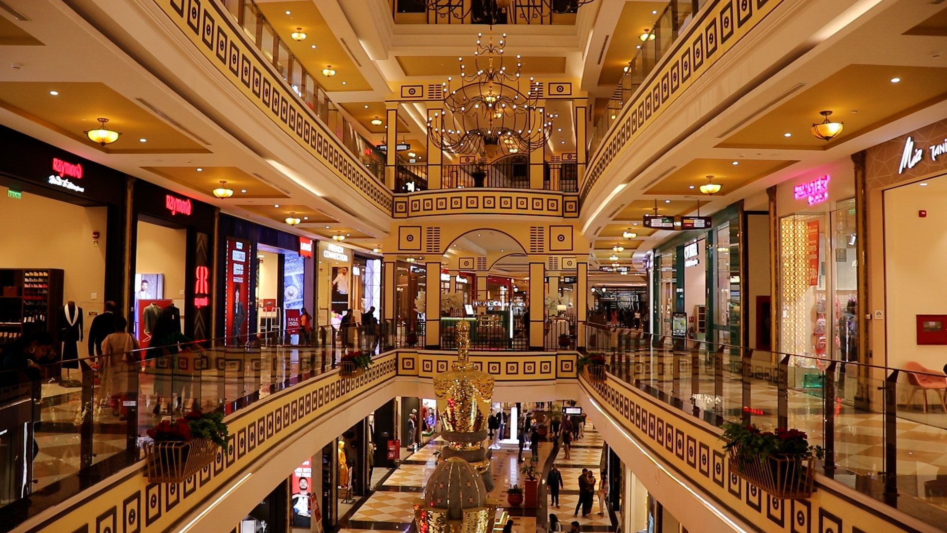 Phoenix Citadel: Elevating Indore's Shopping Scene with Global Glamour.