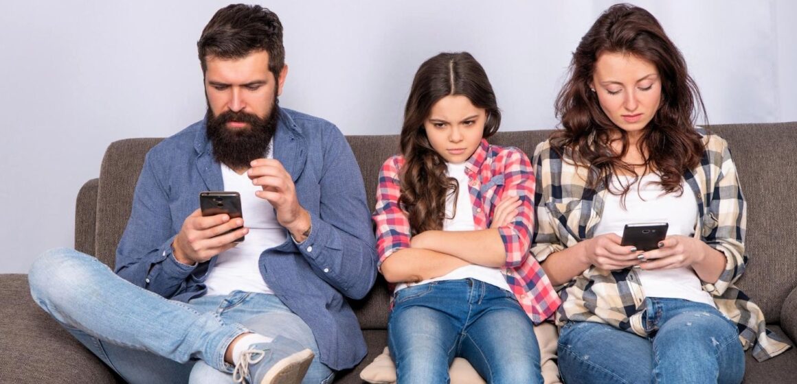 One Sunday Without Social Media Could Change More Than Your Screen Time