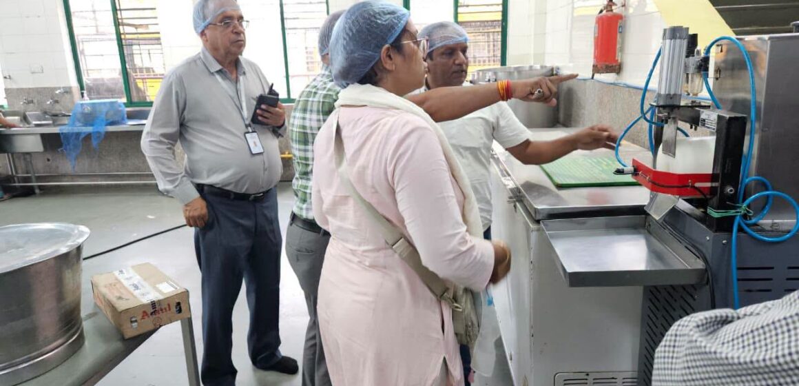 Shishukunj Premium Fees, But What About Children’s Food? When a School Kitchen Becomes a Question of Trust